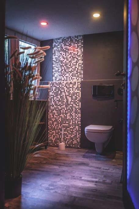 Einzigartige Ferienwohnung Bunt Wie Berlino Esterno foto